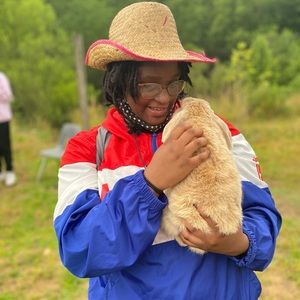 Meet your Posher, Hannah